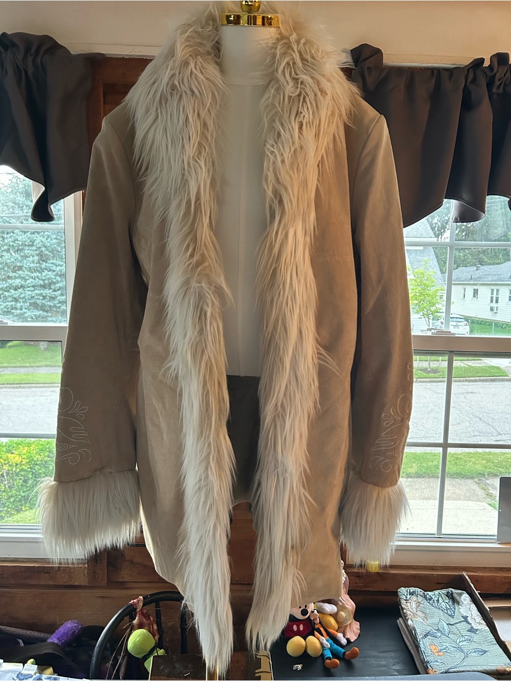 Mixit Beige Faux Fur Trim Teddy Jacket Y2K New original never worn